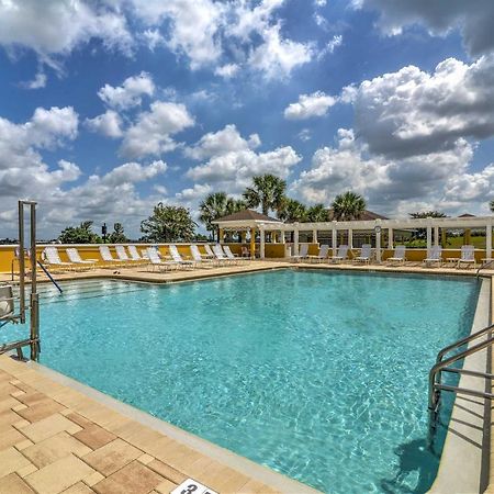 Home In The Villages With Lanai And Private Hot Tub! Bagian luar foto