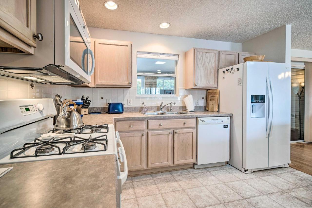 Home In The Villages With Lanai And Private Hot Tub! Bagian luar foto